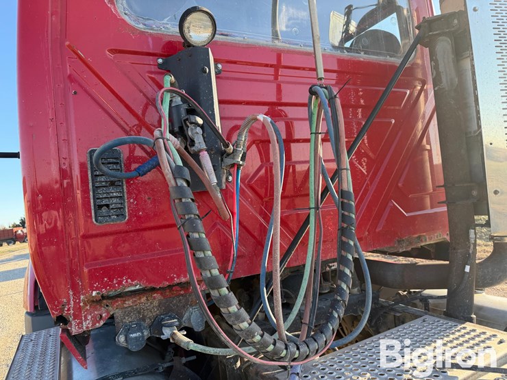 international-prostar-image-14