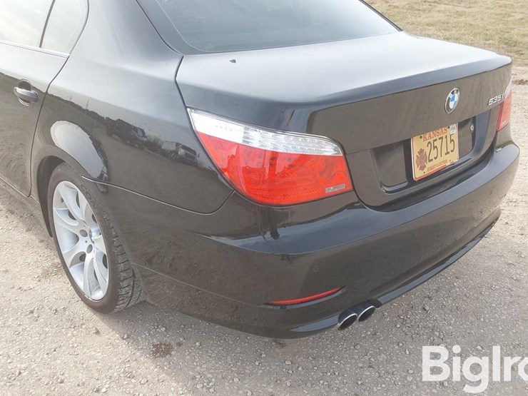 2008-bmw-535i-4-door-sedan-image-19