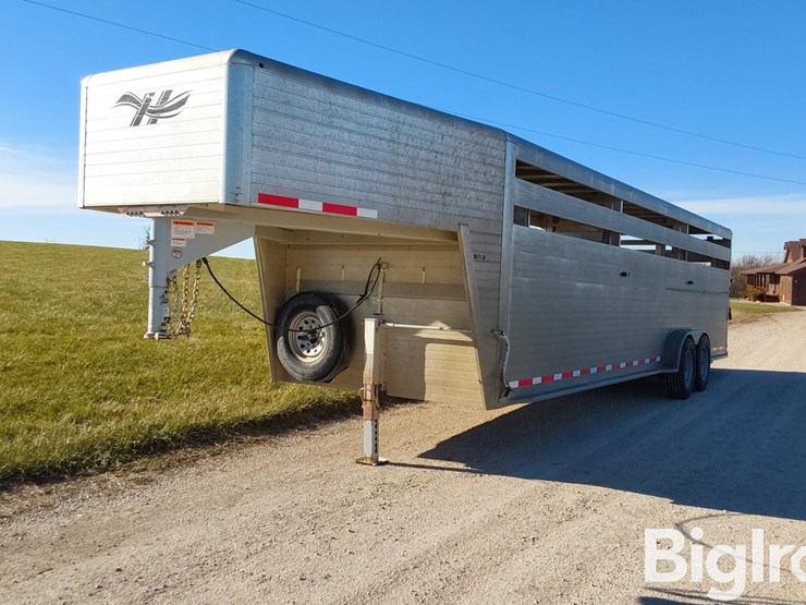 2015-hillsboro-endura-t/a-28'-aluminum-livestock-trailer-image-1
