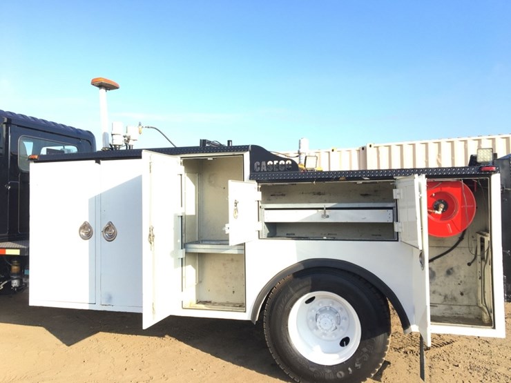 2010-hino-268-image-14