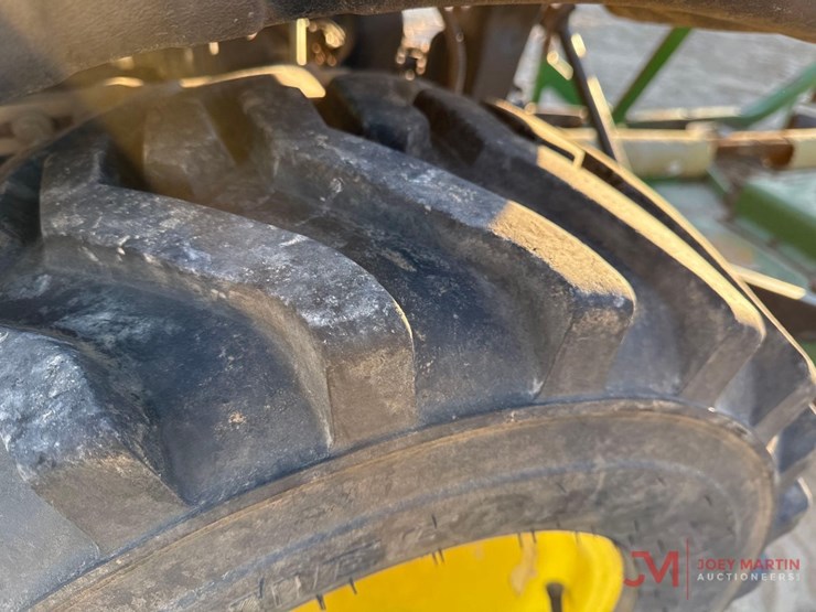 john-deere-1023e-image-8