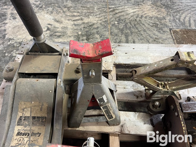 jacks-&-stands-image-14