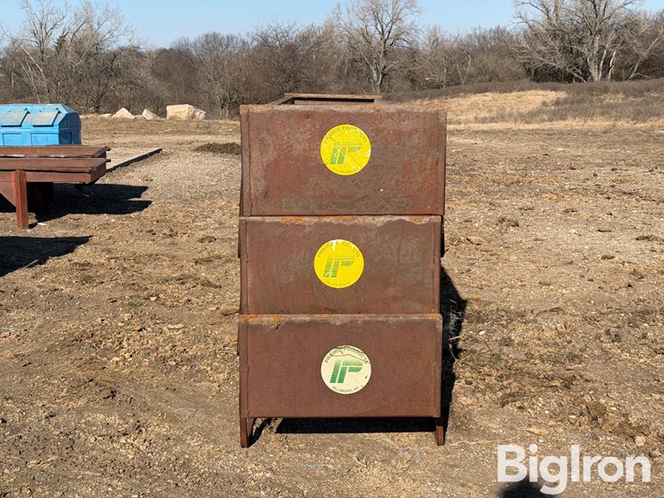 prairie-products-12'-steel-feed-bunks-image-4
