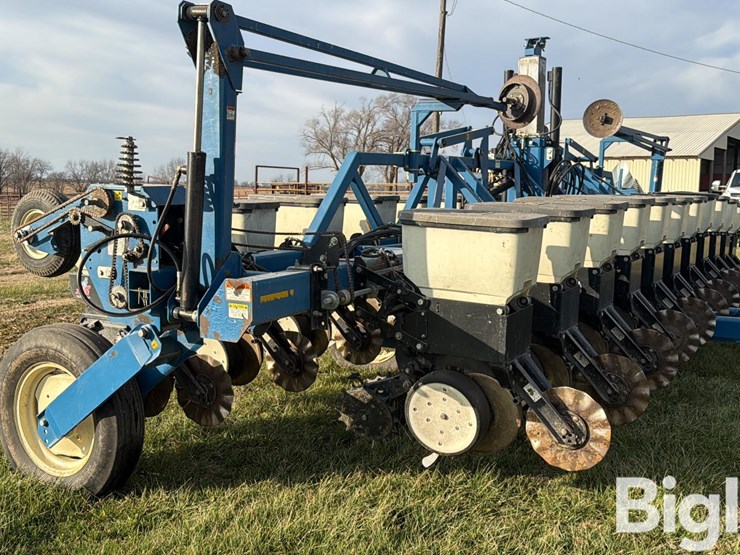 kinze-3600-image-19