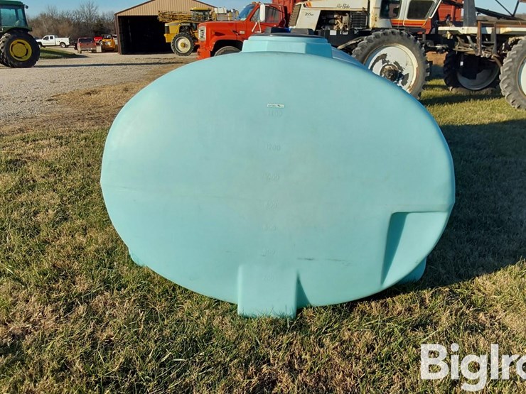 1500-gal-poly-tank-image-2