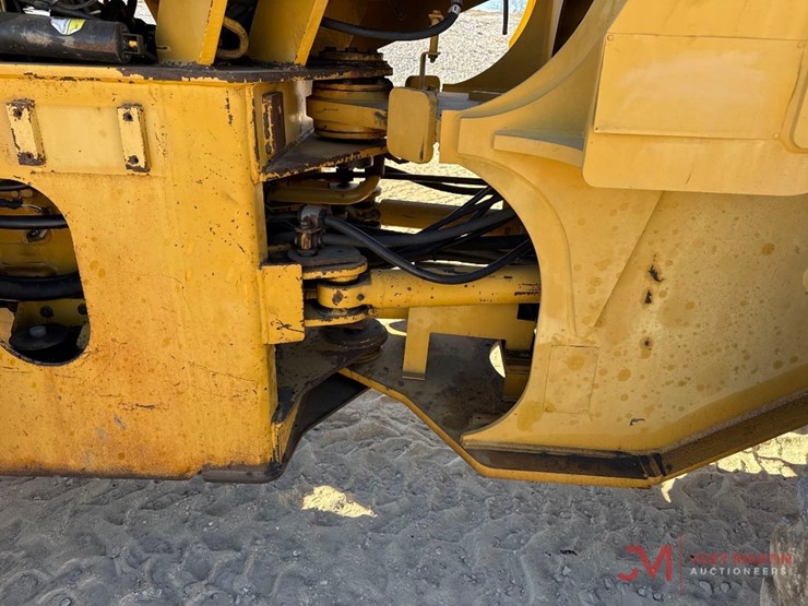 caterpillar-it28g-image-13