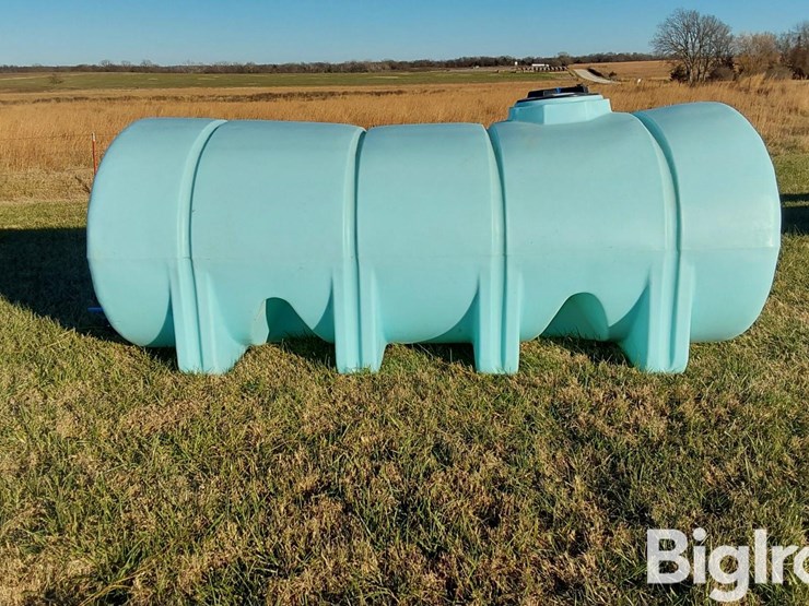 1500-gal-poly-tank-image-4