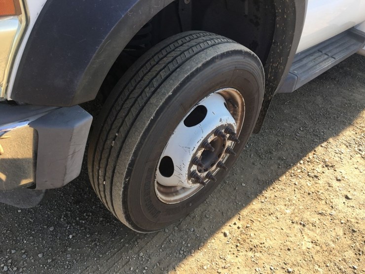 ford-f550-xl-image-12