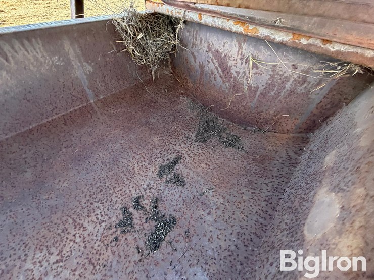 prairie-products-12'-steel-feed-bunks-image-10