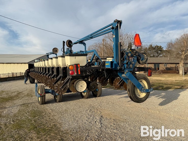 kinze-3600-image-7
