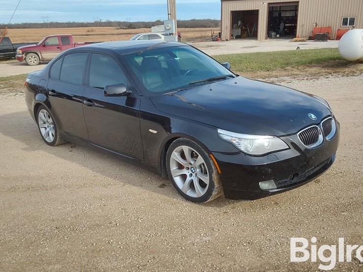 2008-bmw-535i-4-door-sedan-image-3