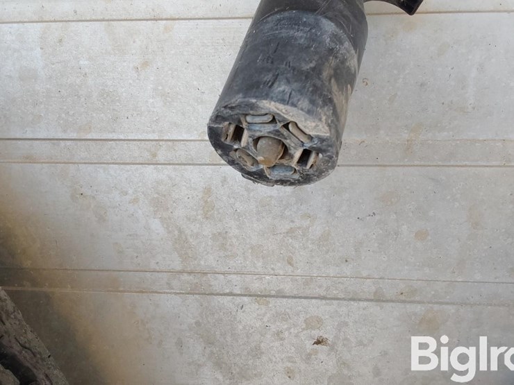 2015-hillsboro-endura-t/a-28'-aluminum-livestock-trailer-image-13