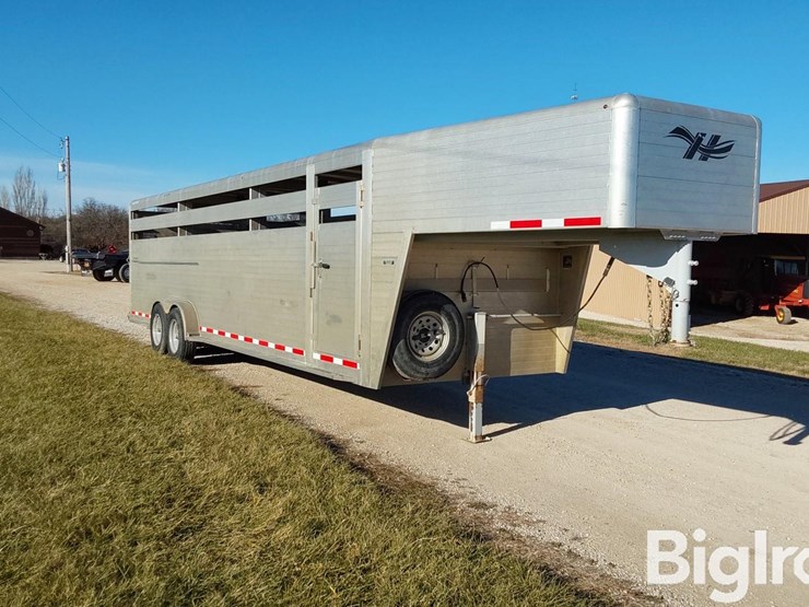 2015-hillsboro-endura-t/a-28'-aluminum-livestock-trailer-image-3