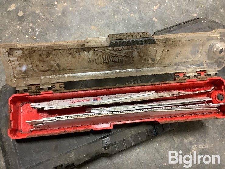 milwaukee-18-v-tools-&-pack-out-boxes-w/tools-image-17