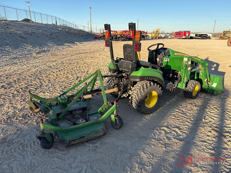 john-deere-1023e-image-2