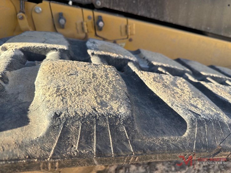 caterpillar-299d2-image-12