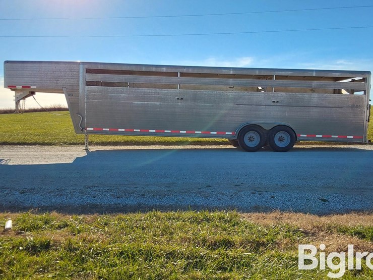 2015-hillsboro-endura-t/a-28'-aluminum-livestock-trailer-image-8
