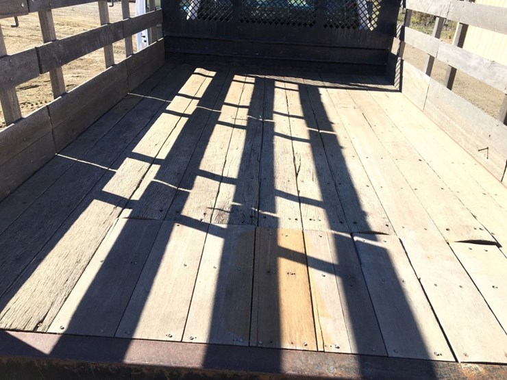 ford-f550-xl-image-16