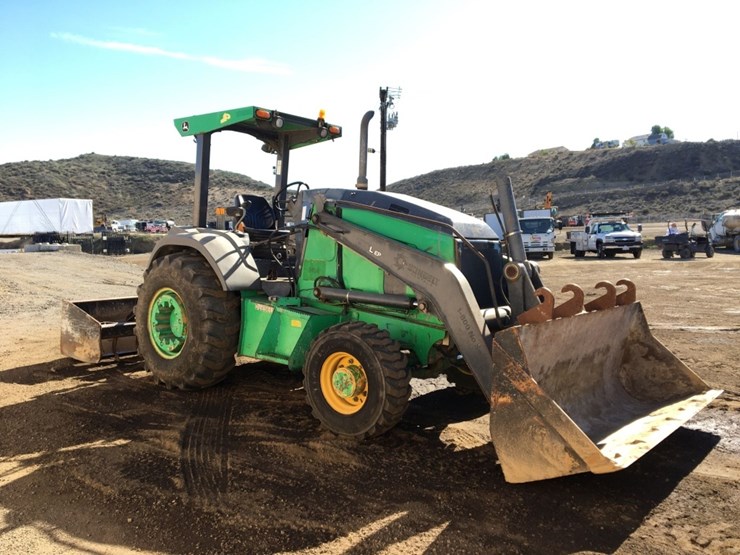 2016-deere-210lep-image-2