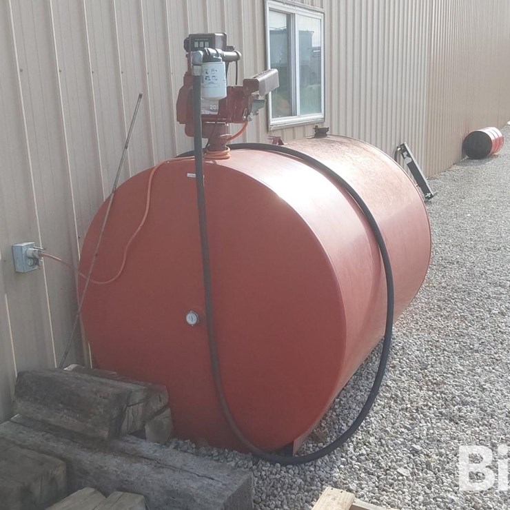 500-Gallon Fuel Tank W/Fill Rite Pump