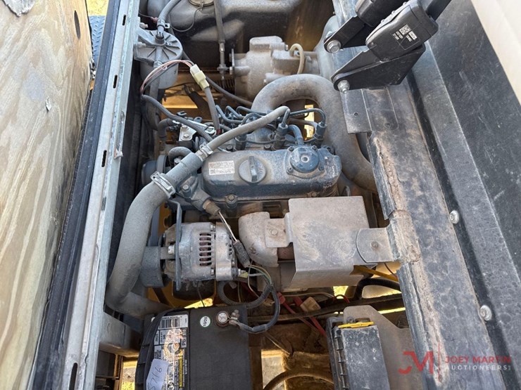 2020-ingersoll-rand-club-car-carry-all-utv-image-6