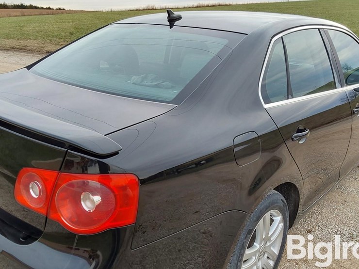 2006-volkswagon-jetta-4-door-sedan-image-15