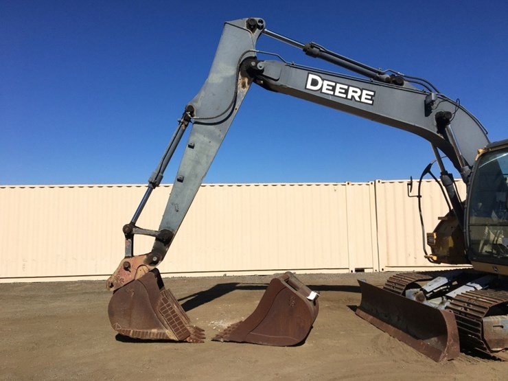 deere-135d-image-9