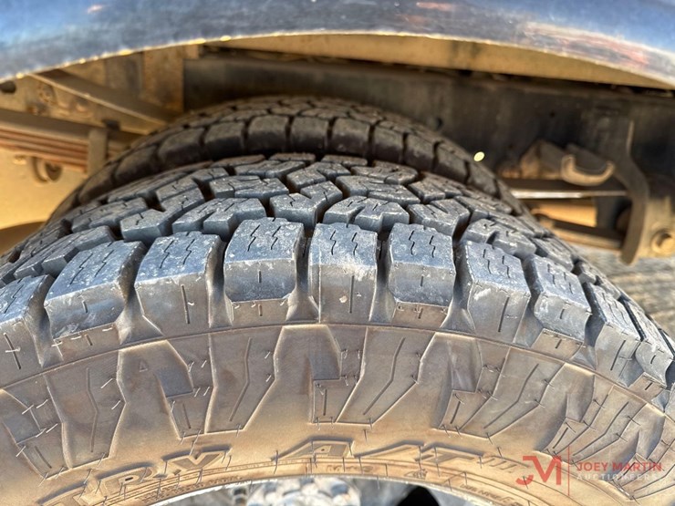 ford-f350-xl-image-26