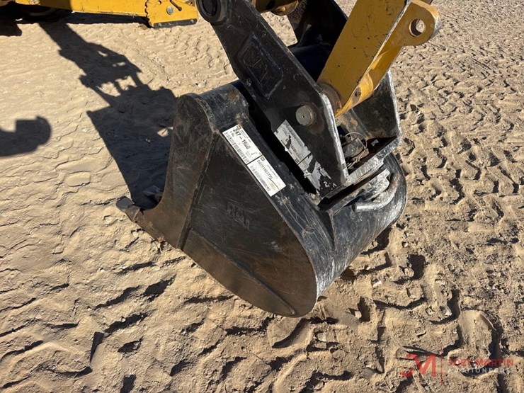 caterpillar-420-xe-image-15