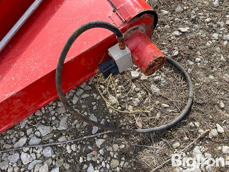 westfield-tailgate-drill-fill-auger-image-8