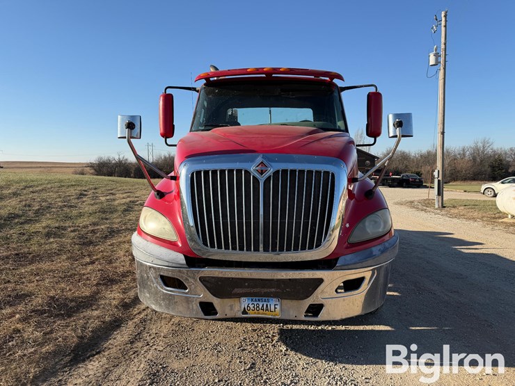 international-prostar-image-2