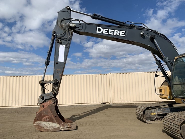 deere-225d-lc-image-13