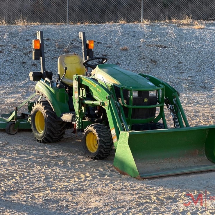 JOHN DEERE 1023E