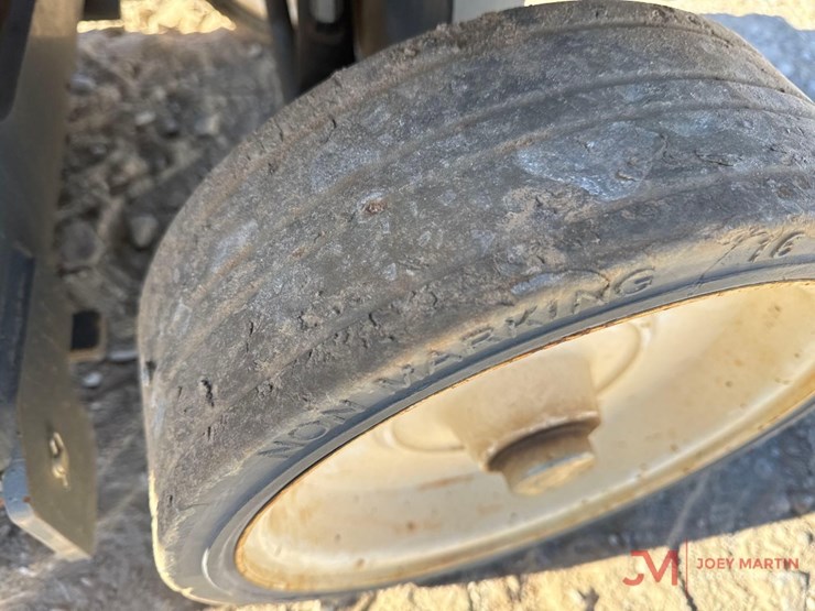 2021-skyjack-sj3226-electric-scissor-lift-image-10