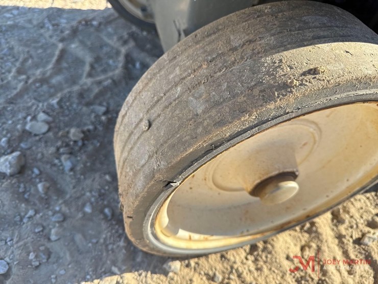 2021-skyjack-sj3226-electric-scissor-lift-image-5