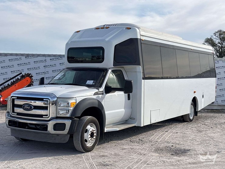 2013-ford-f550-image-1