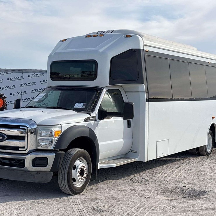 2013 FORD F550