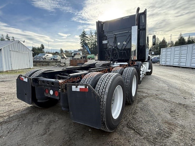 international-prostar-image-6