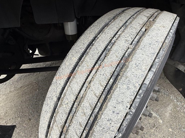 international-prostar-image-16