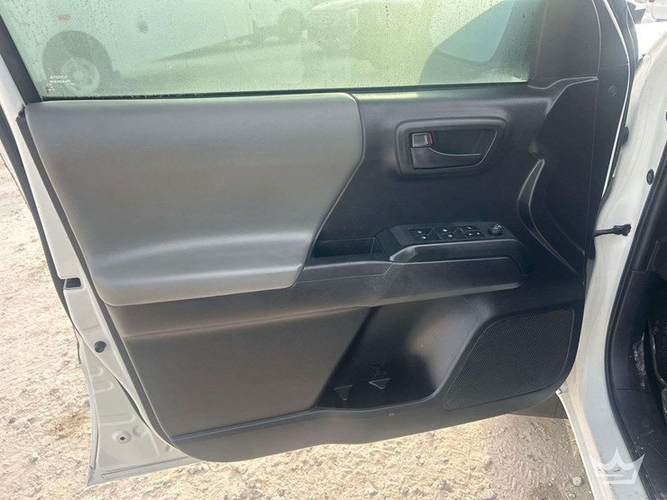 2020-toyota-tacoma-image-13