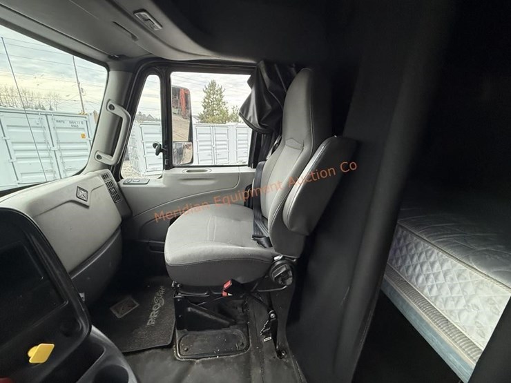 2017-international-prostar-image-77