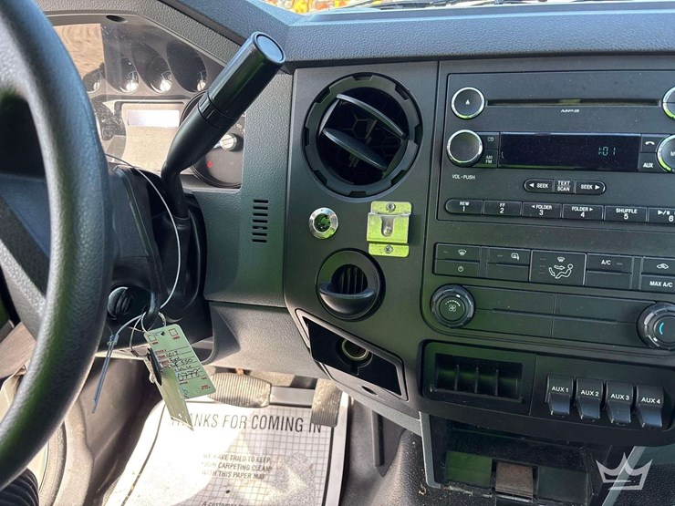 2013-ford-f550-image-35