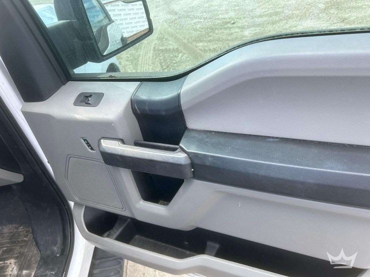 2019-ford-f150-image-16