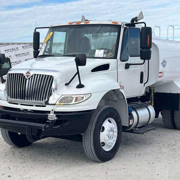 2018 INTERNATIONAL DURASTAR 4300