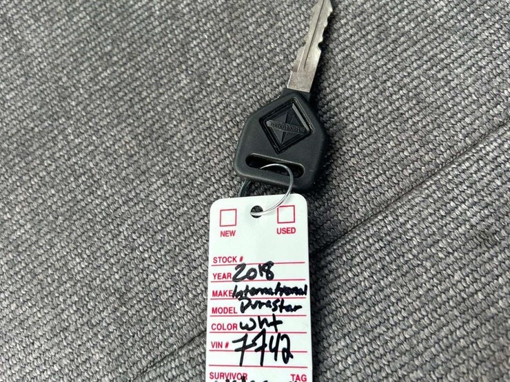 2018-international-durastar-4300-image-26