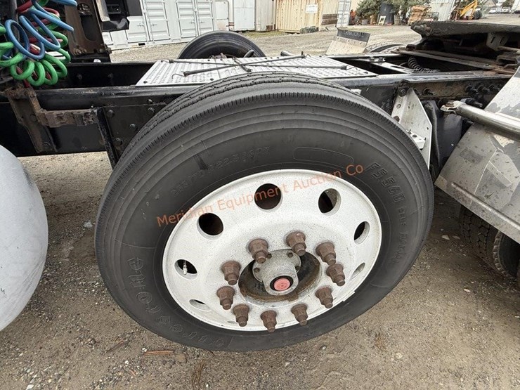 international-prostar-image-19