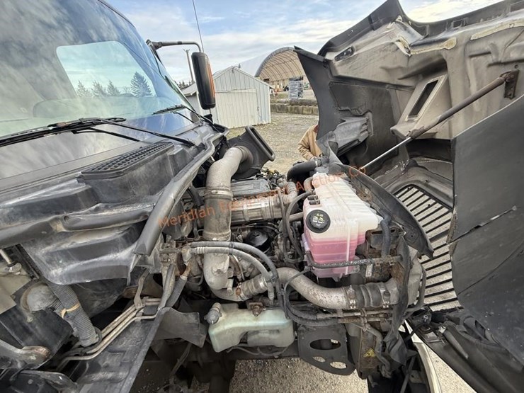 international-prostar-image-43