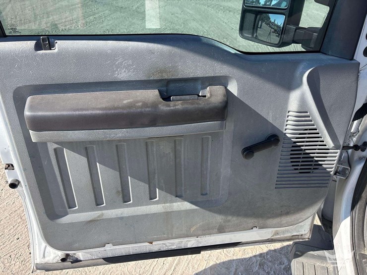 2013-ford-f250-image-13