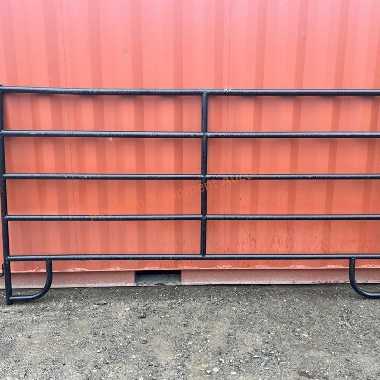 9.5 x 5' MD Cattle Panel New Bid $ X 4