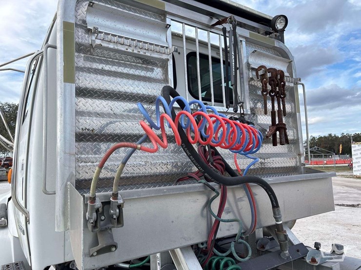 2003-sterling-l9500-image-13